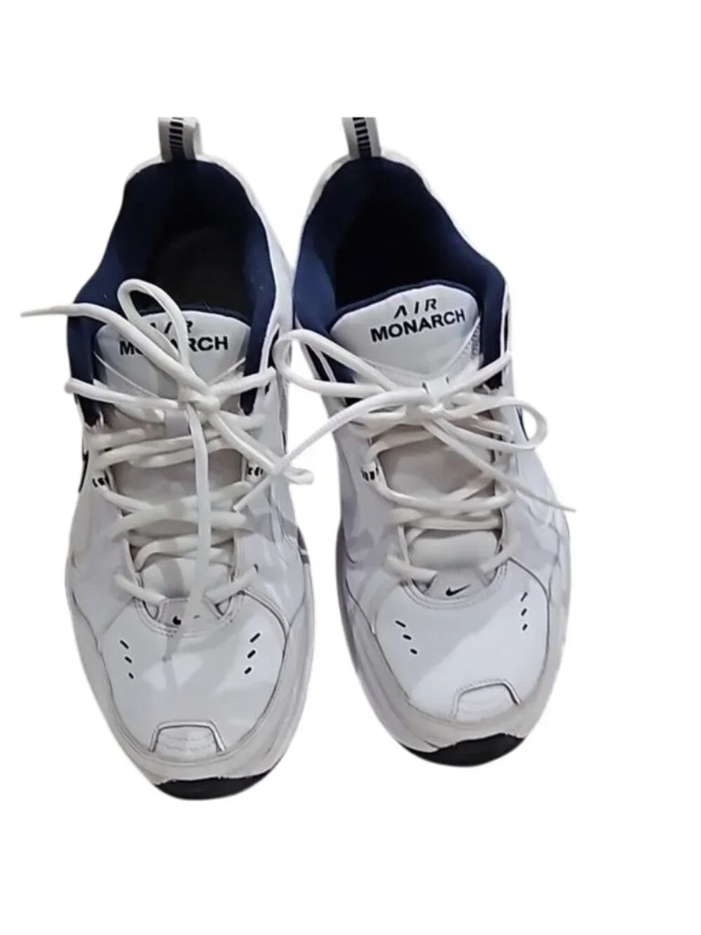 VANTAGE NIKE AIR MONARCH IV SIZE 9 IN WHITE